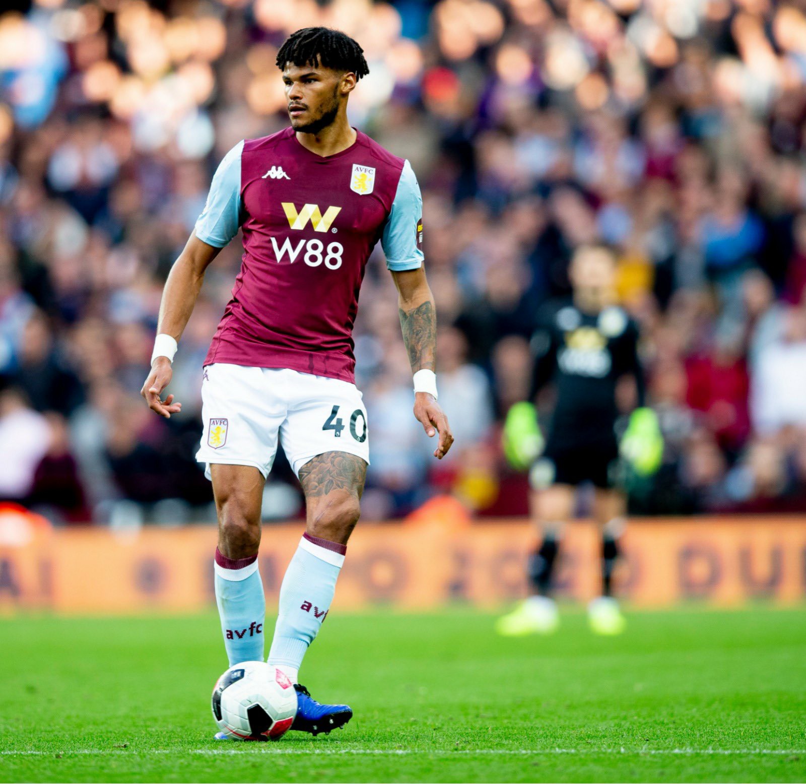 布莱顿迎欧超杯关键赛，清晨止住颓势，更衣室稳定，身体对抗强度拉满的简单介绍